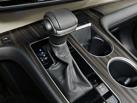 2023 Toyota Sienna с пробегом 81 160 км