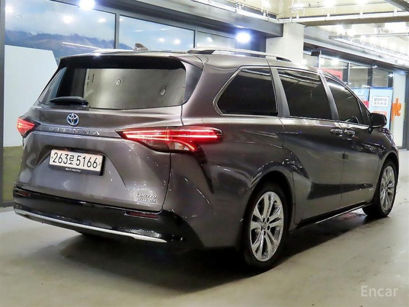 2021 Toyota Sienna с пробегом 101 199 км