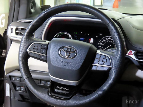 2021 Toyota Sienna с пробегом 101 199 км