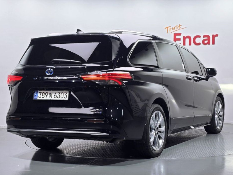 2021 Toyota Sienna с пробегом 47 923 км