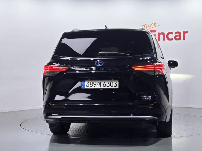 2021 Toyota Sienna с пробегом 47 923 км