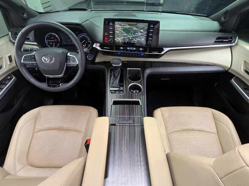 2021 Toyota Sienna с пробегом 47 923 км