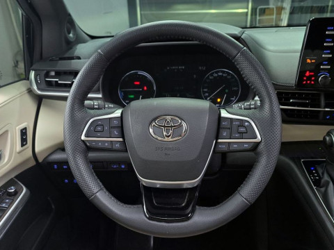 2021 Toyota Sienna с пробегом 47 923 км