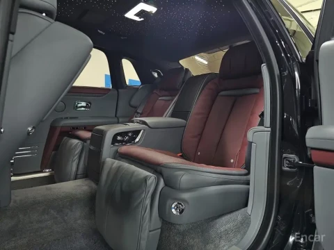 2021 Rolls-Royce Ghost с пробегом 14 000 км