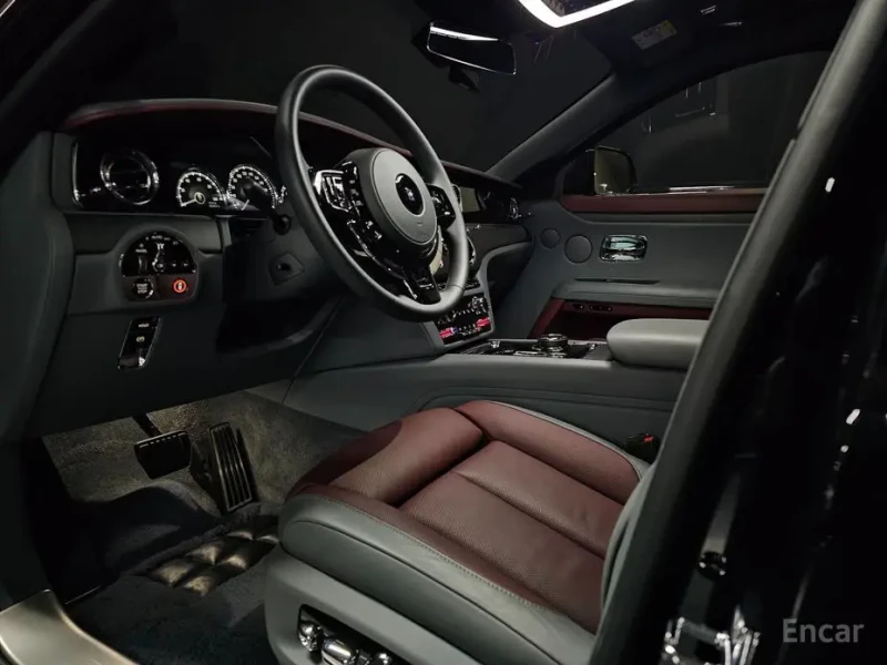 2021 Rolls-Royce Ghost с пробегом 14 000 км