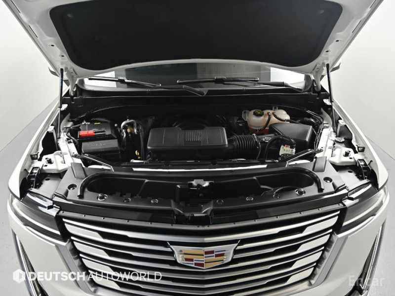 2023 Cadillac Escalade с пробегом 17 218 км