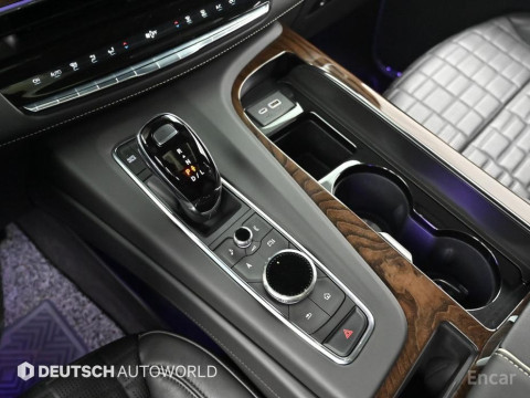 2023 Cadillac Escalade с пробегом 17 218 км