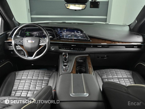 2023 Cadillac Escalade с пробегом 17 218 км