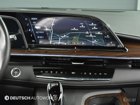 2023 Cadillac Escalade с пробегом 17 218 км