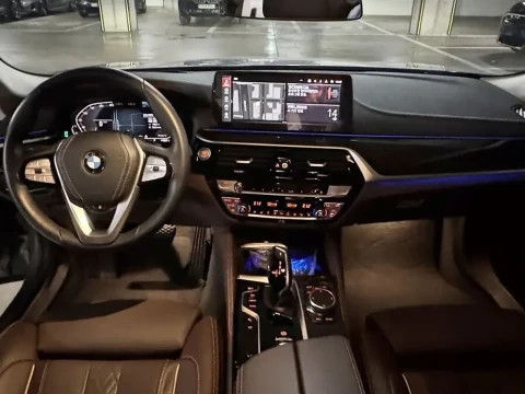 2023 BMW 5 серии с пробегом 41 676 км