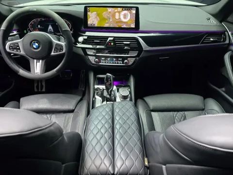 2022 BMW 5 серии с пробегом 37 943 км