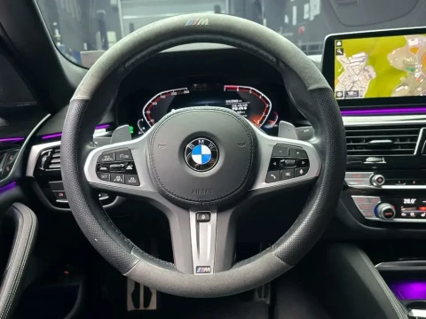 2022 BMW 5 серии с пробегом 37 943 км