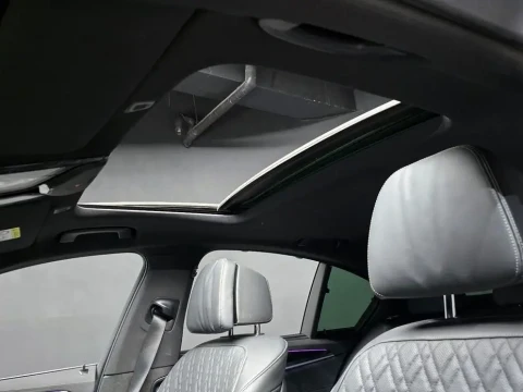 2022 BMW 5 серии с пробегом 37 943 км