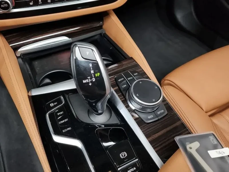 2022 BMW 5 серии с пробегом 43 668 км