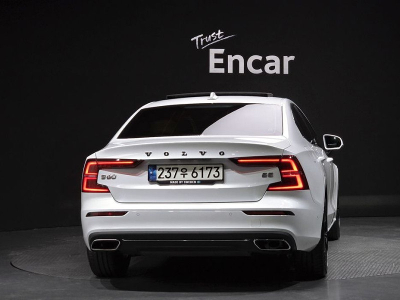 2021 Volvo S60 с пробегом 78 842 км