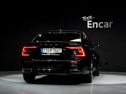 2022 Volvo S60 с пробегом 55 905 км