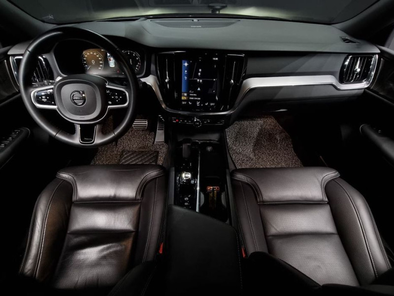 2022 Volvo S60 с пробегом 55 905 км