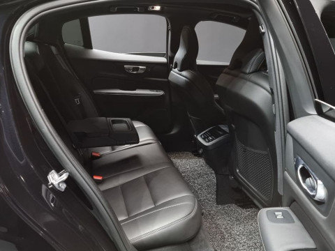 2022 Volvo S60 с пробегом 55 905 км