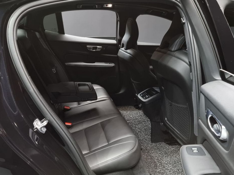 2022 Volvo S60 с пробегом 55 905 км