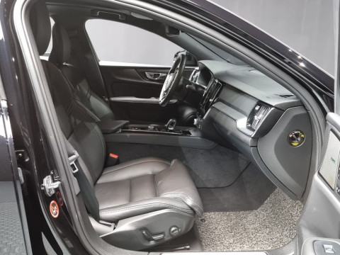 2022 Volvo S60 с пробегом 55 905 км