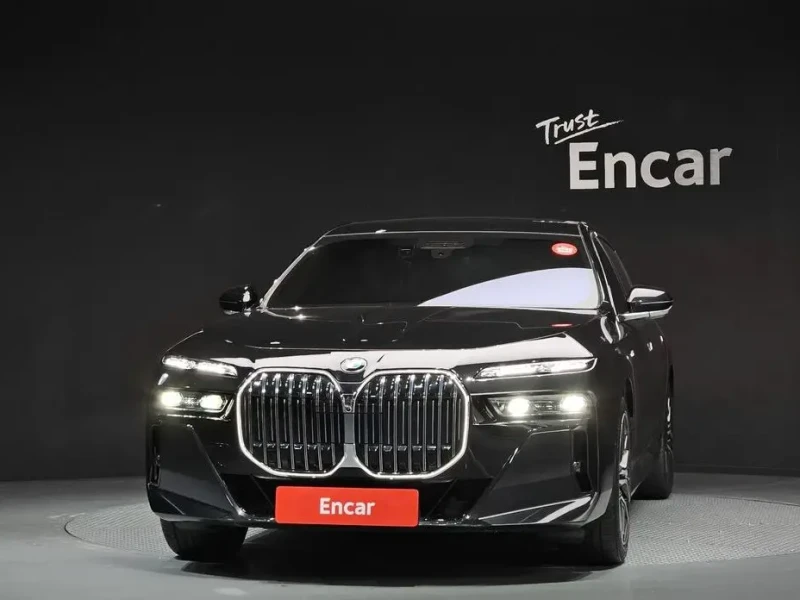 2024 BMW 7 серии с пробегом 30 705 км