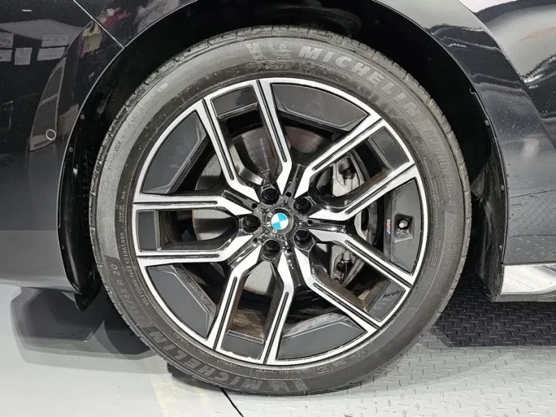 2024 BMW 7 серии с пробегом 30 705 км
