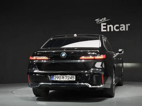 2024 BMW 7 серии с пробегом 30 705 км