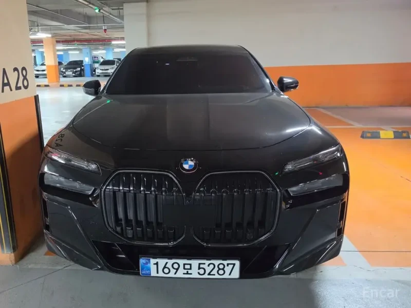 2025 BMW 7 серии с пробегом 13 800 км