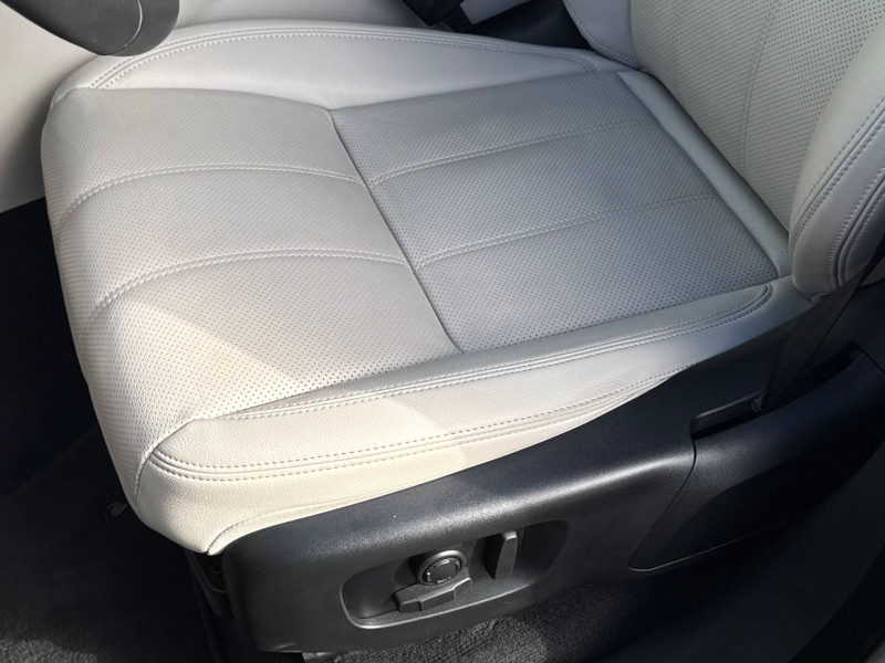 2022 Land Rover Range Rover Velar с пробегом 29 700 км