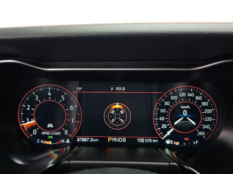 2023 Ford Mustang с пробегом 37 897 км