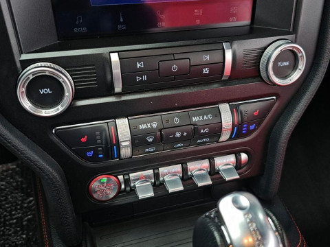 2023 Ford Mustang с пробегом 37 897 км