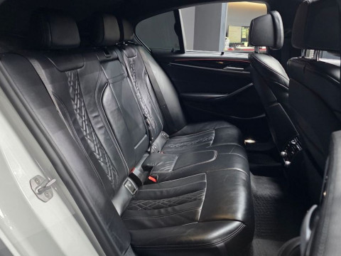 2020 BMW 5 серии с пробегом 105 780 км