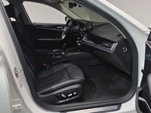 2019 BMW 5 серии с пробегом 66 168 км