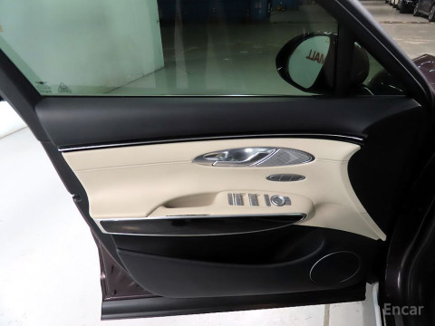 2021 Genesis GV70 с пробегом 48 232 км