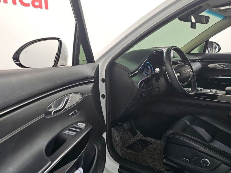 2022 Genesis GV70 с пробегом 60 040 км