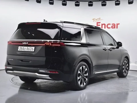 2022 Kia Carnival с пробегом 75 724 км