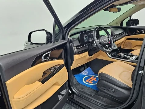 2022 Kia Carnival с пробегом 75 724 км
