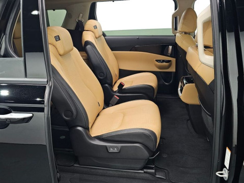 2022 Kia Carnival с пробегом 60 164 км