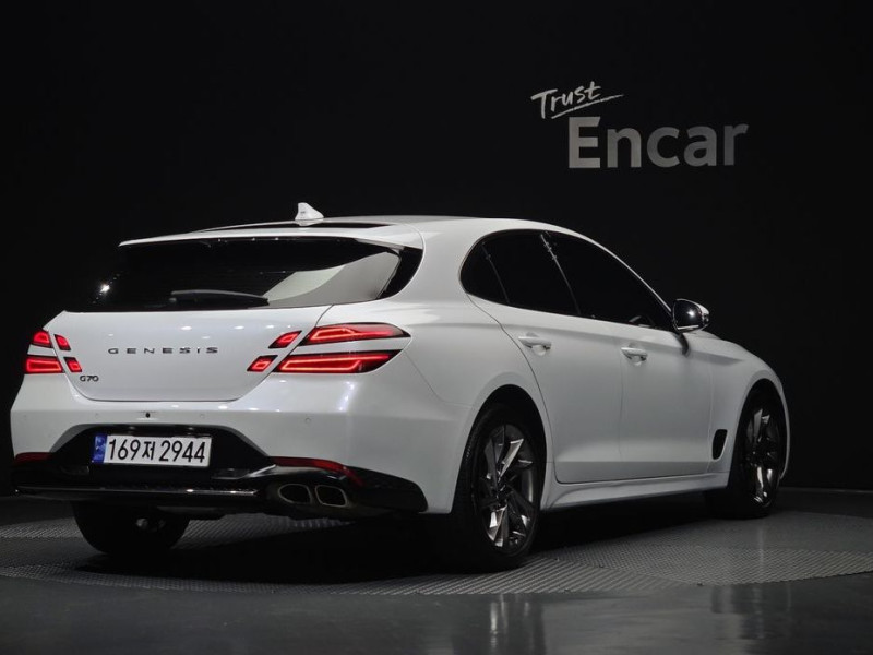 2022 Genesis G70 с пробегом 53 995 км