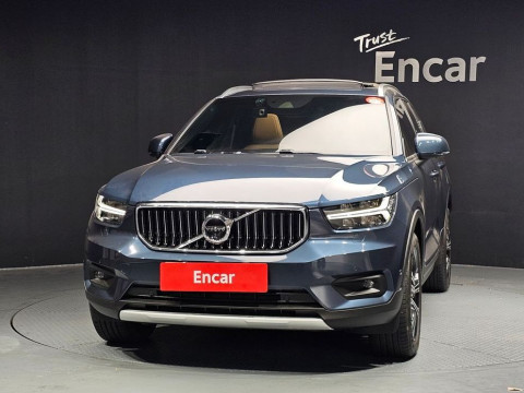 2021 Volvo XC40 с пробегом 10 574 км