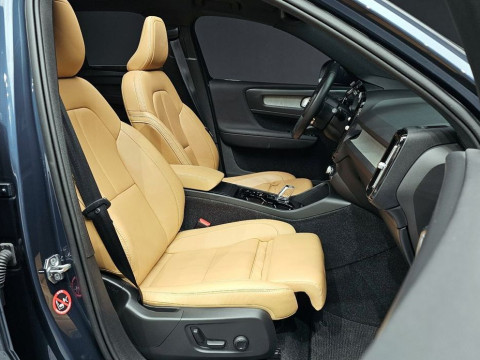 2021 Volvo XC40 с пробегом 10 574 км