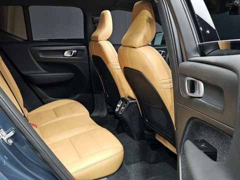 2021 Volvo XC40 с пробегом 10 574 км