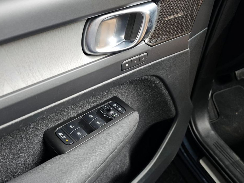 2021 Volvo XC40 с пробегом 10 574 км