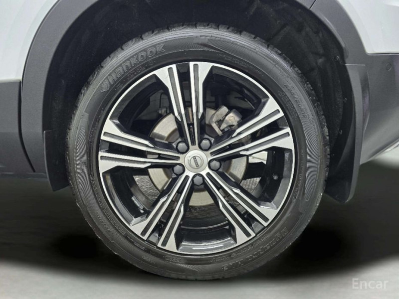 2020 Volvo XC40 с пробегом 72 068 км