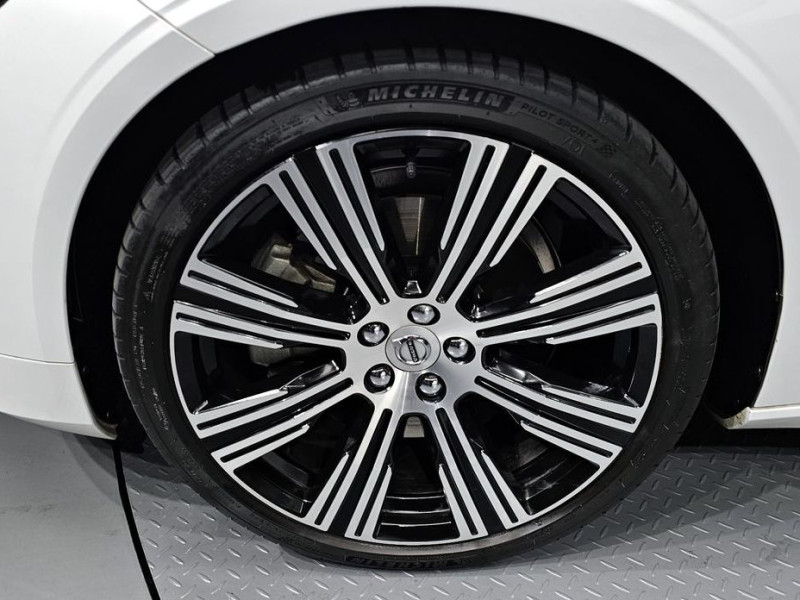 2022 Volvo S90 с пробегом 63 622 км