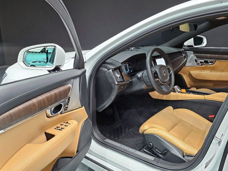 2022 Volvo S90 с пробегом 63 622 км