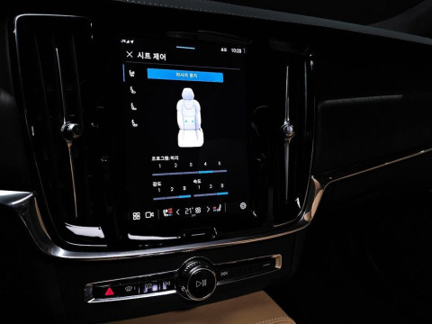 2022 Volvo S90 с пробегом 63 622 км