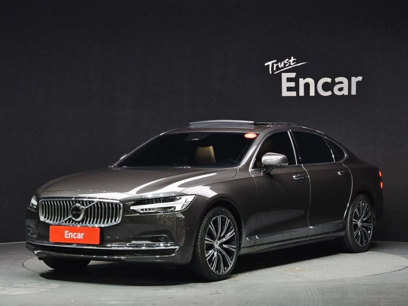 2023 Volvo S90 с пробегом 32 370 км