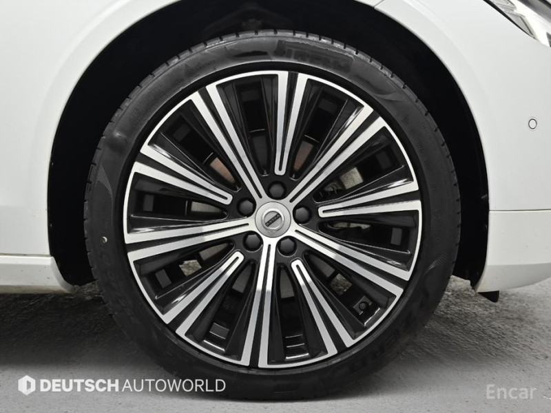 2022 Volvo S90 с пробегом 75 426 км