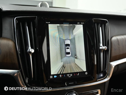 2022 Volvo S90 с пробегом 75 426 км